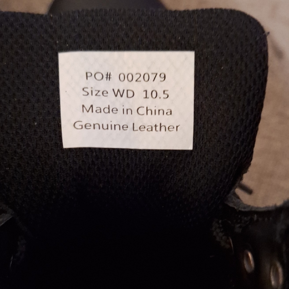 Men Black Boots - Picture 4 of 4